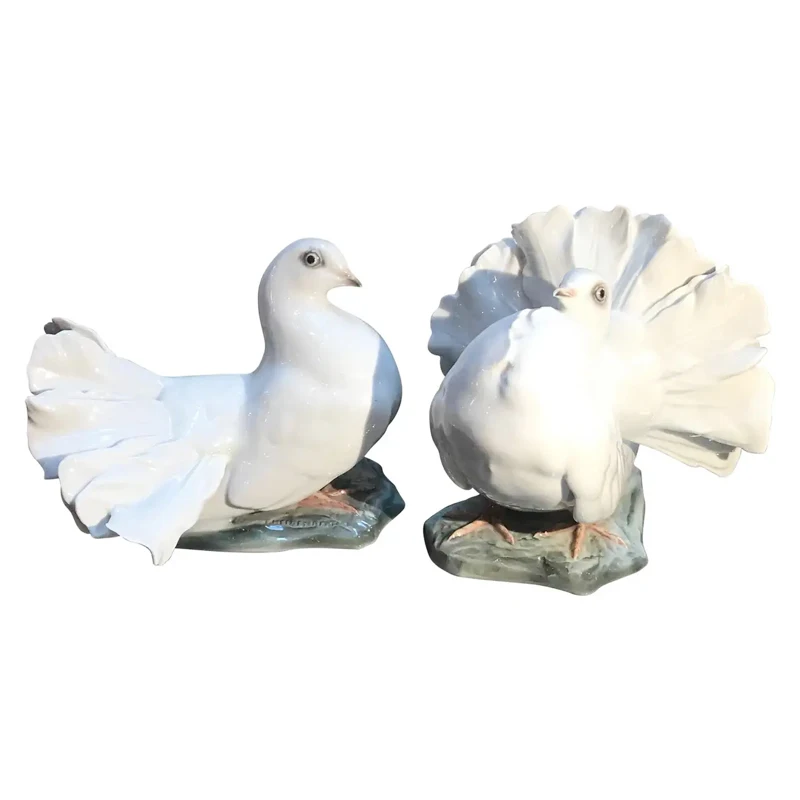 Custom Ceramic Capodimonte Lovable Porcelain Pigeon Figurine
