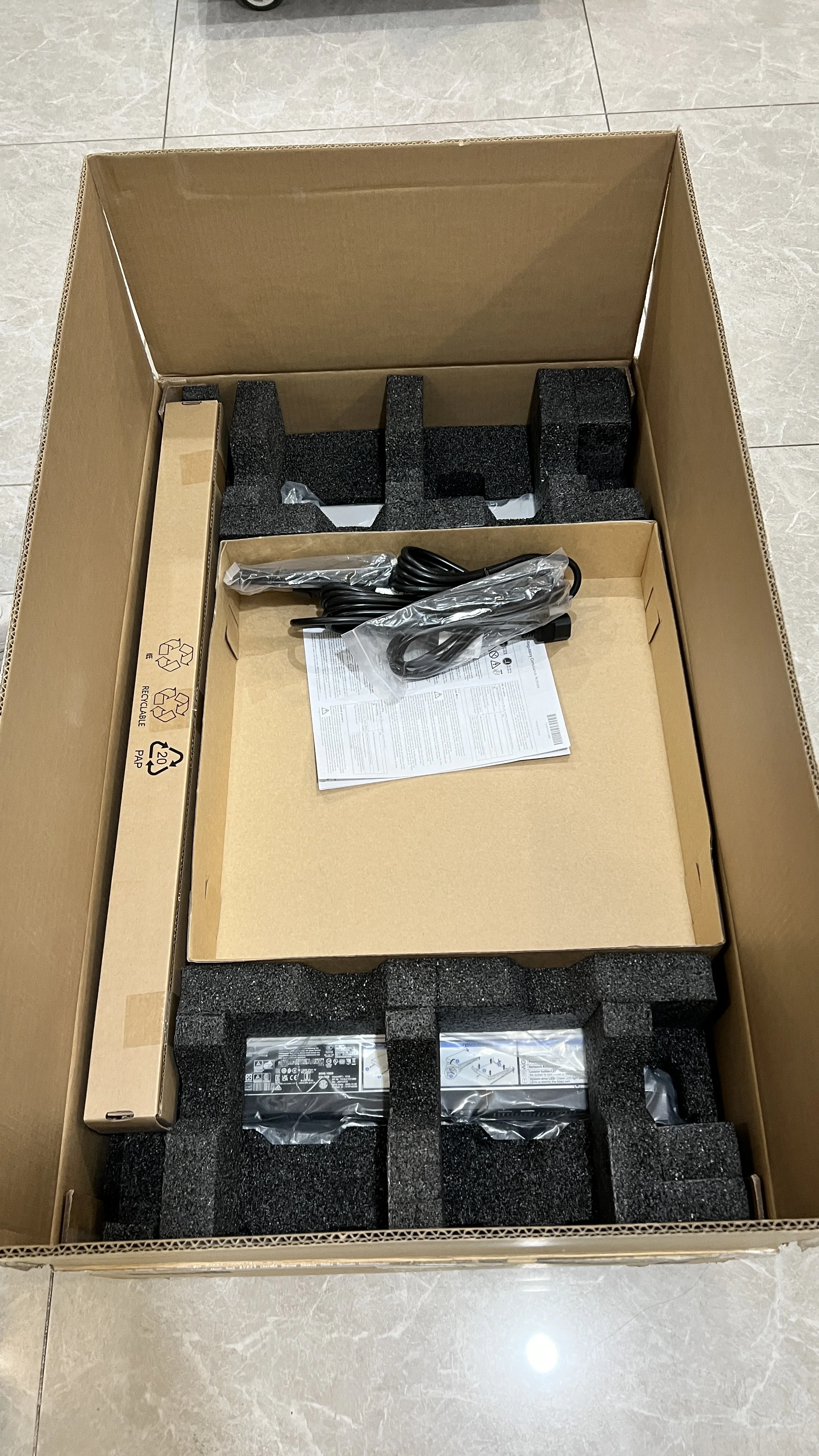 Dell Poweredge R760-Dual Xeon Gold 6430, 128 GB DDR5, 8 TB NVME SSD, Perc H755N, Dual X710-AD4, IDRAC9