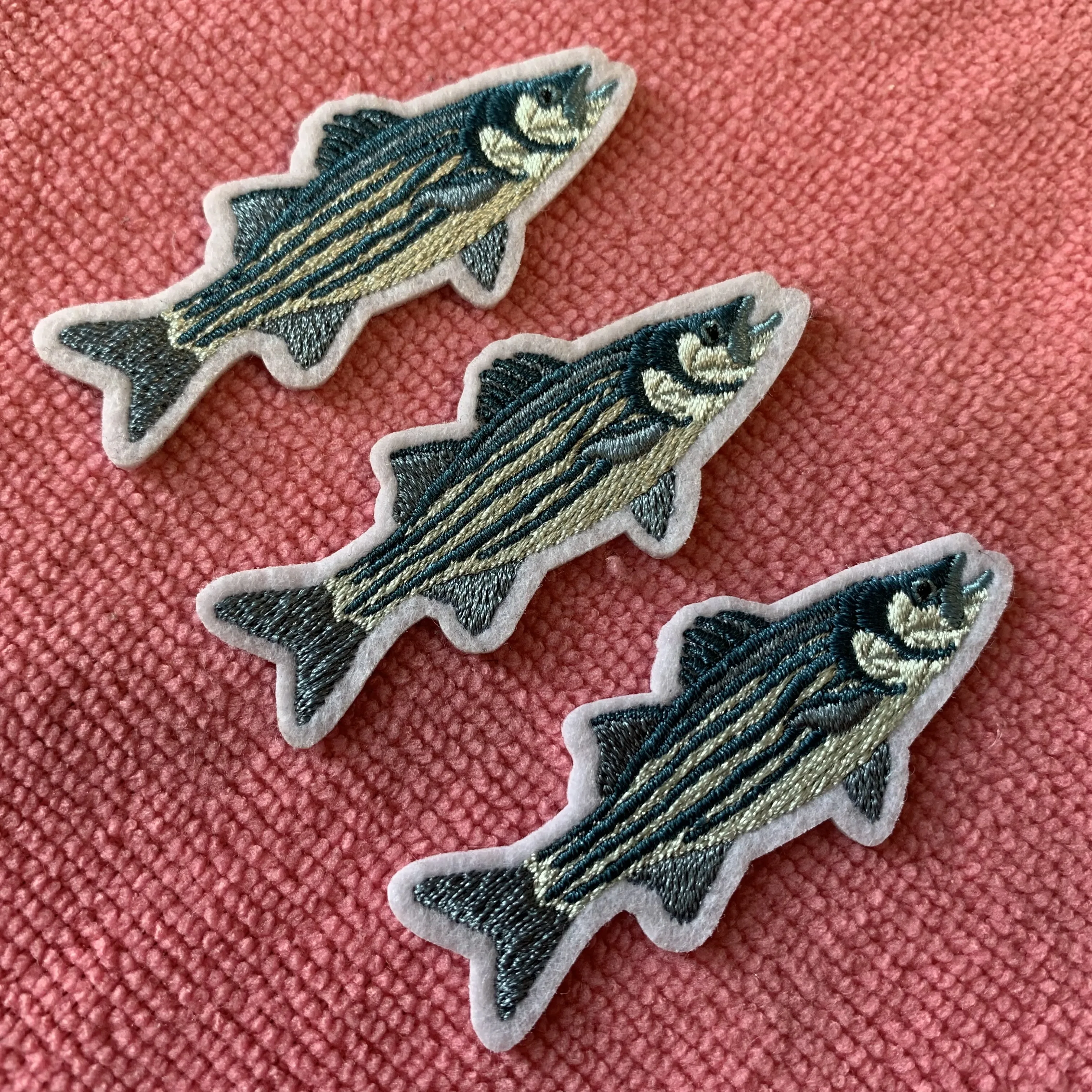 Beautiful Fish logo Felt Embroidery Tags,cute Design Iron on Backing  Embroidery logo Label for Suits, image size:3024x3024