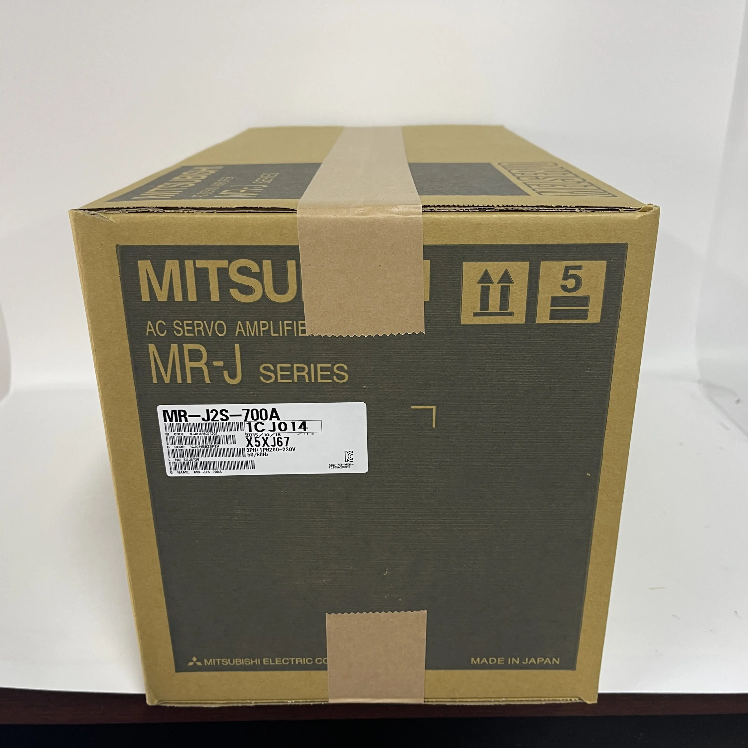 MITSUBISHI AC Servo Amplifier MR-J2S Series MR-J2S-700A MITSUBISHI AC Servo Amplifier MR-J2S Series MR-J2S-700A