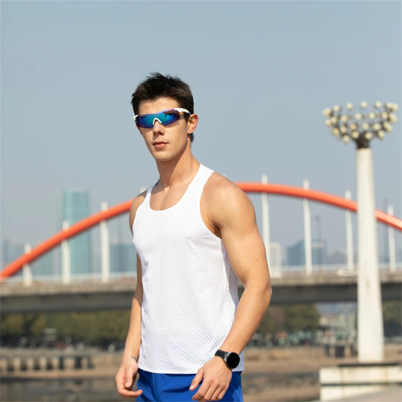 Seamless Mesh Breathable Man Big Hole Quick Dry 100% Polyester 100 GSM Marathon Running Sleeveless T-Shirt for Men