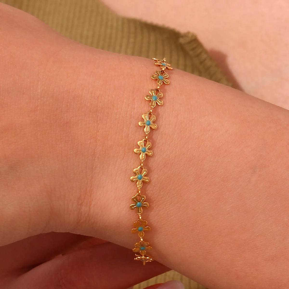 Gold Plated Flower Necklace & Bracelet Set