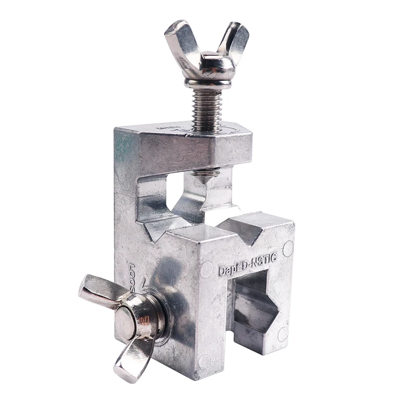 Алюминиевый зажим используемый для перпендикулярных соединительных стержней вертикальный SCIKIT BASIC 003: