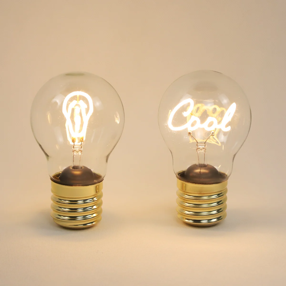 Luce Decorativa LED con Design Firmato, Filamento a Bulbo Globulare LED per Illuminazione Rilassante