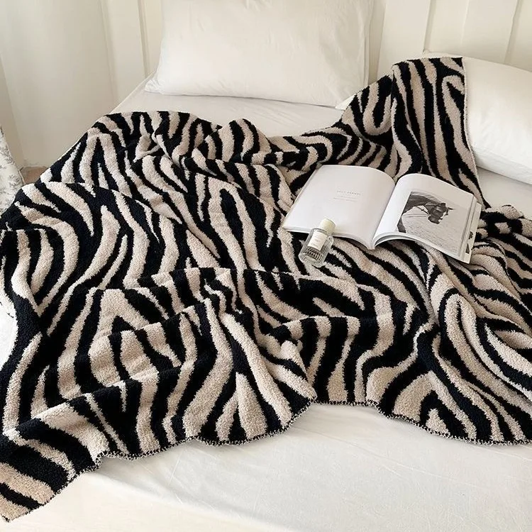 Wholesale Zebra Pattern Velvet Knitted Sofa Blanket-Half-Side Design Soft Bed Decor for Lunch Break
