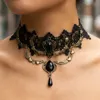 Girocollo in metallo nero