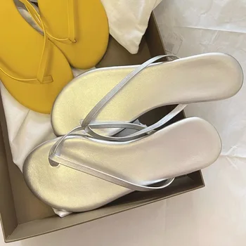 2024 Minimalist toe clippers luxurious flat bottomed flip flops