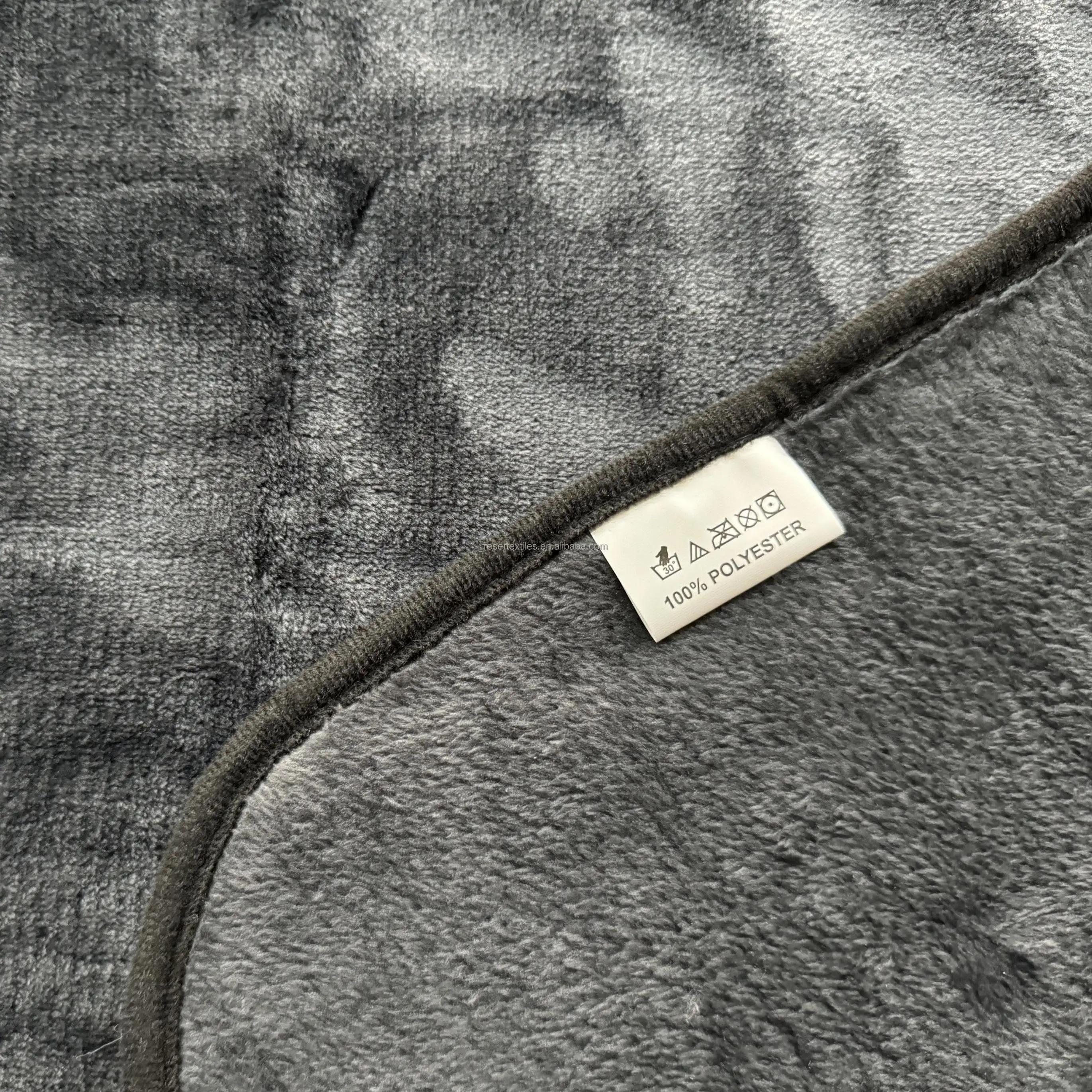 2-in-1 Premium Travel Blanket and Pillow Customizable Logo Hand Luggage Belt with Backpack Clip Perfect Carry-On Accessory