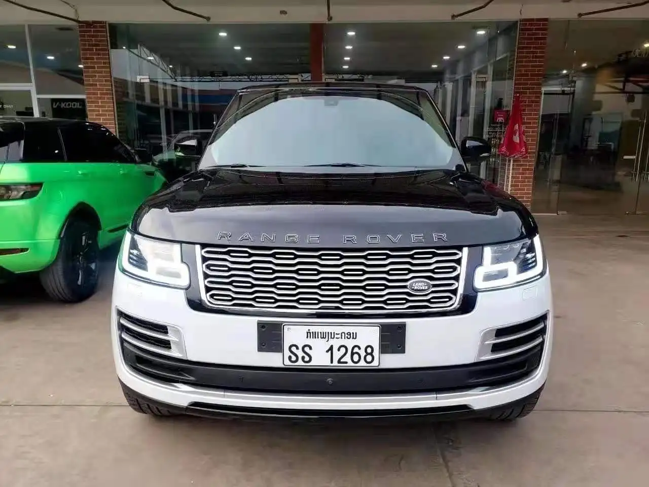 New Grille for Land Rover Range Rover IV Vogue L405 SVA 2018-2022 Grill Auto Parts Car Accessories