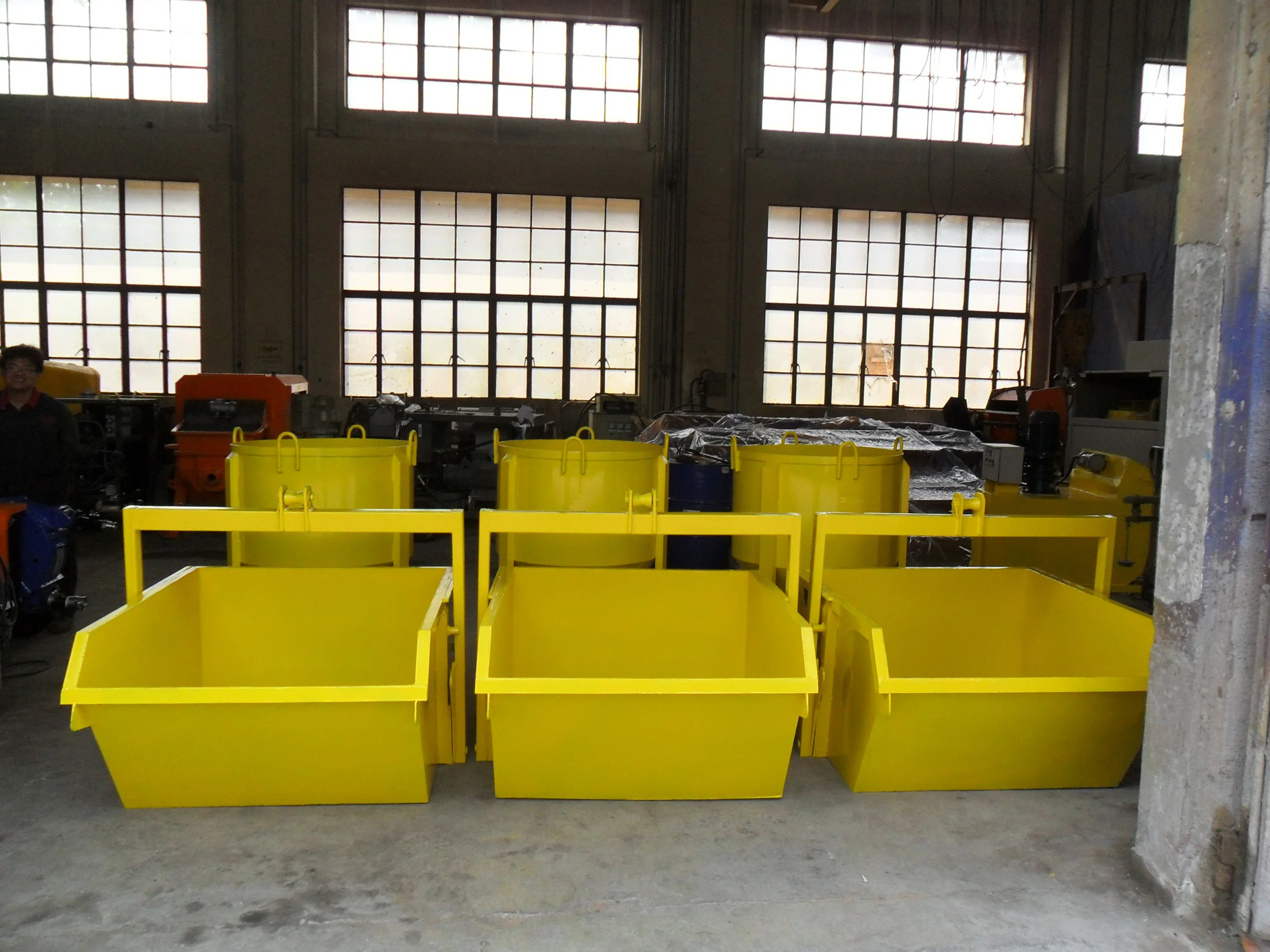 Square Shape Self Transporting Concrete Bucket
