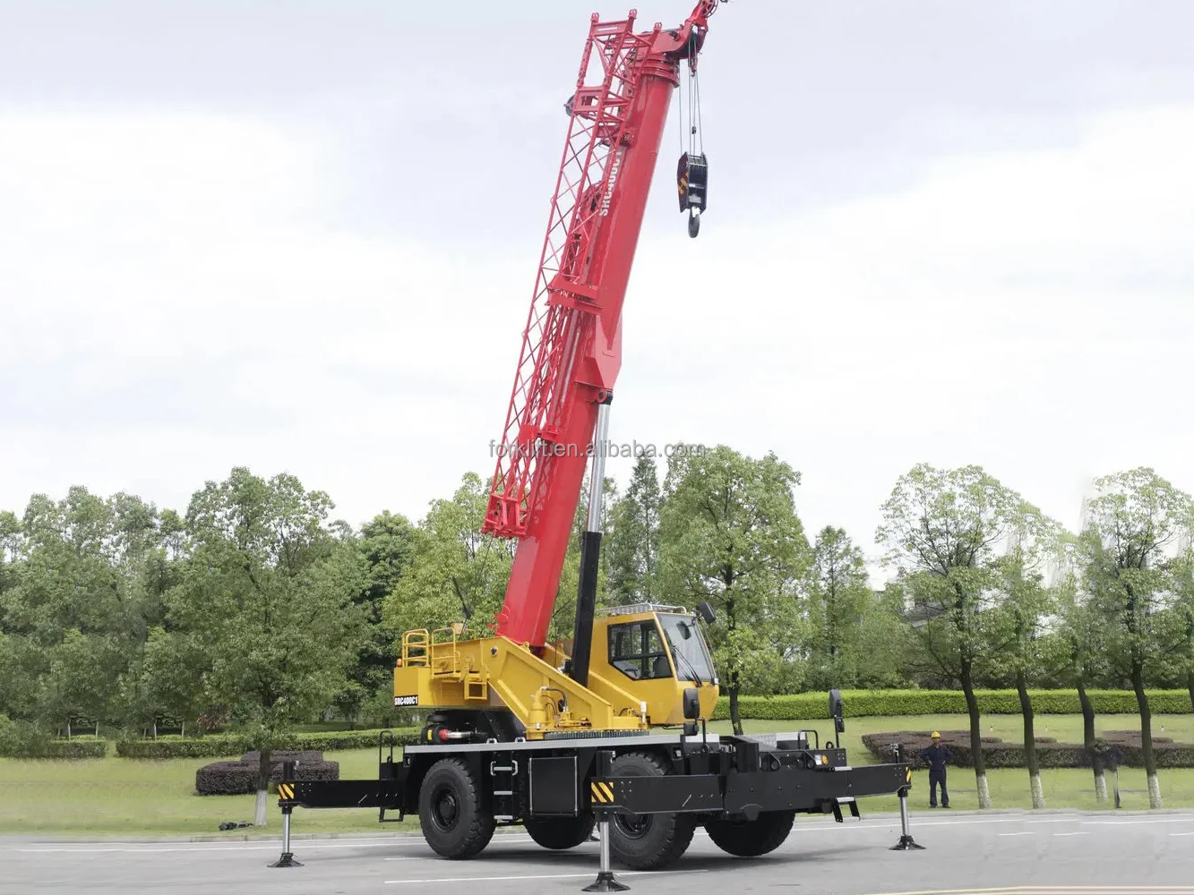 Popular 80 Ton Rough Terrain Crane SRC800T with Low Consumption ...