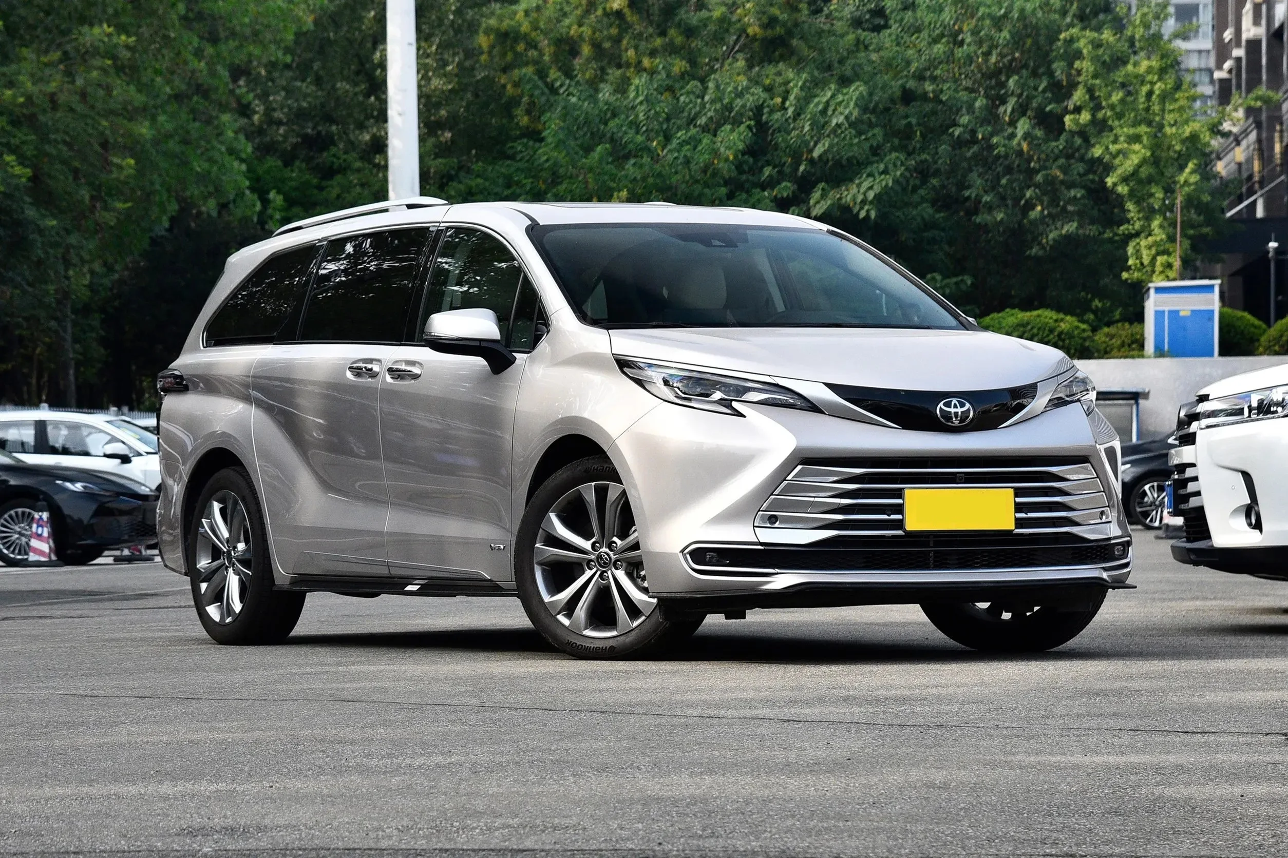 Toyot a Sienna 2.5L Hybrid Comfort Deluxe Car New Vehicle Luxury China ...