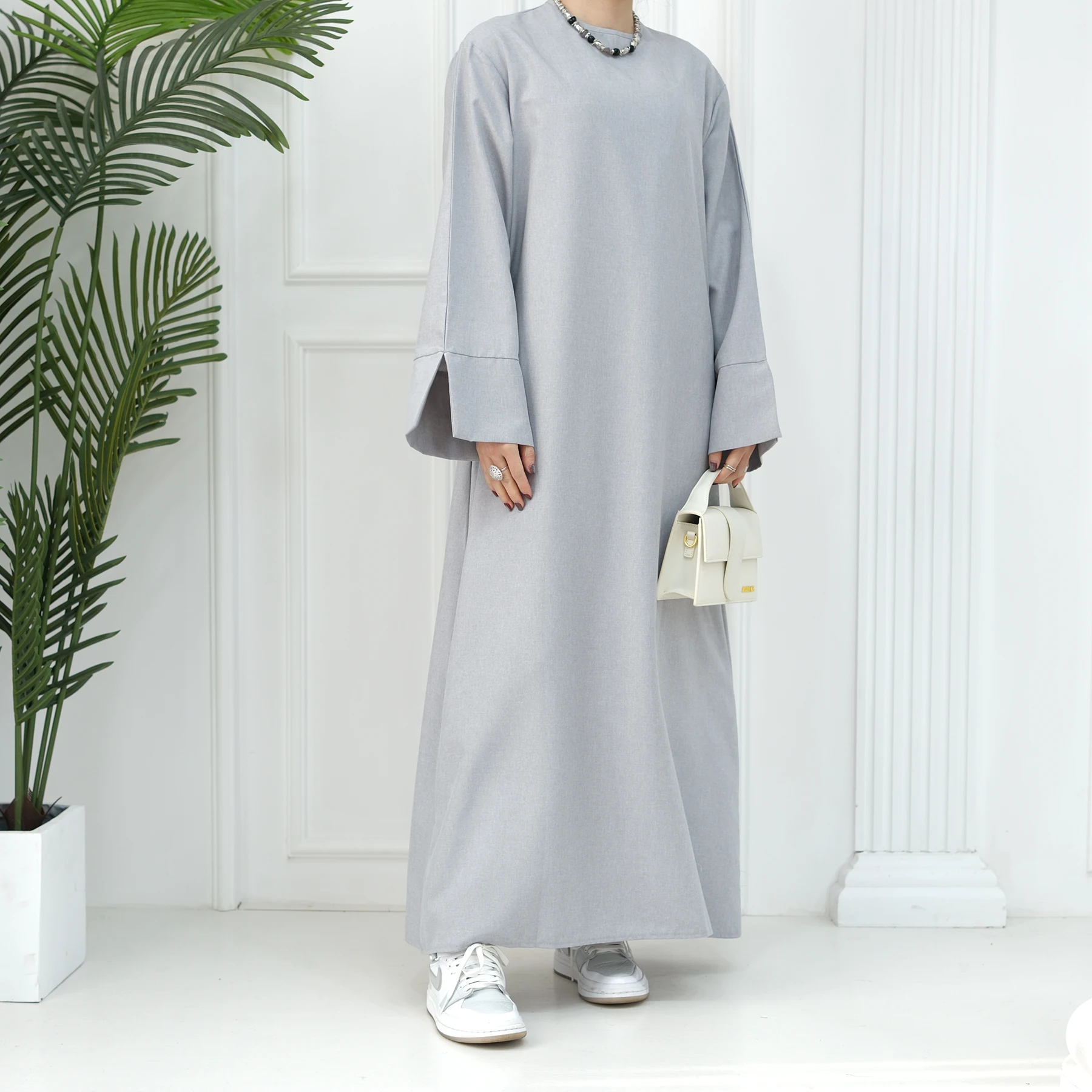 Loriya Wholesale Abaya Designs Islamic Clothing Breathable Modest Abaya Simple Linen Closed Abaya Women Muslim Dress