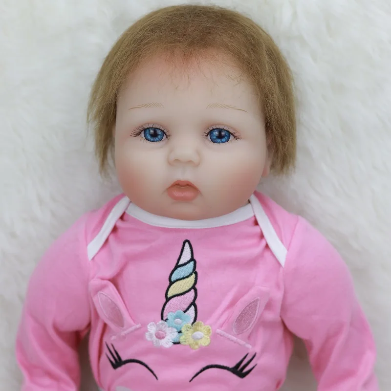 Фабрика изготовленный на заказ Высокое качество Популярные 22 дюймов винил реалистичные куклы Мягкие хлопковые средства ухода за кожей Reborn Baby куклы игрушка набор для девочек