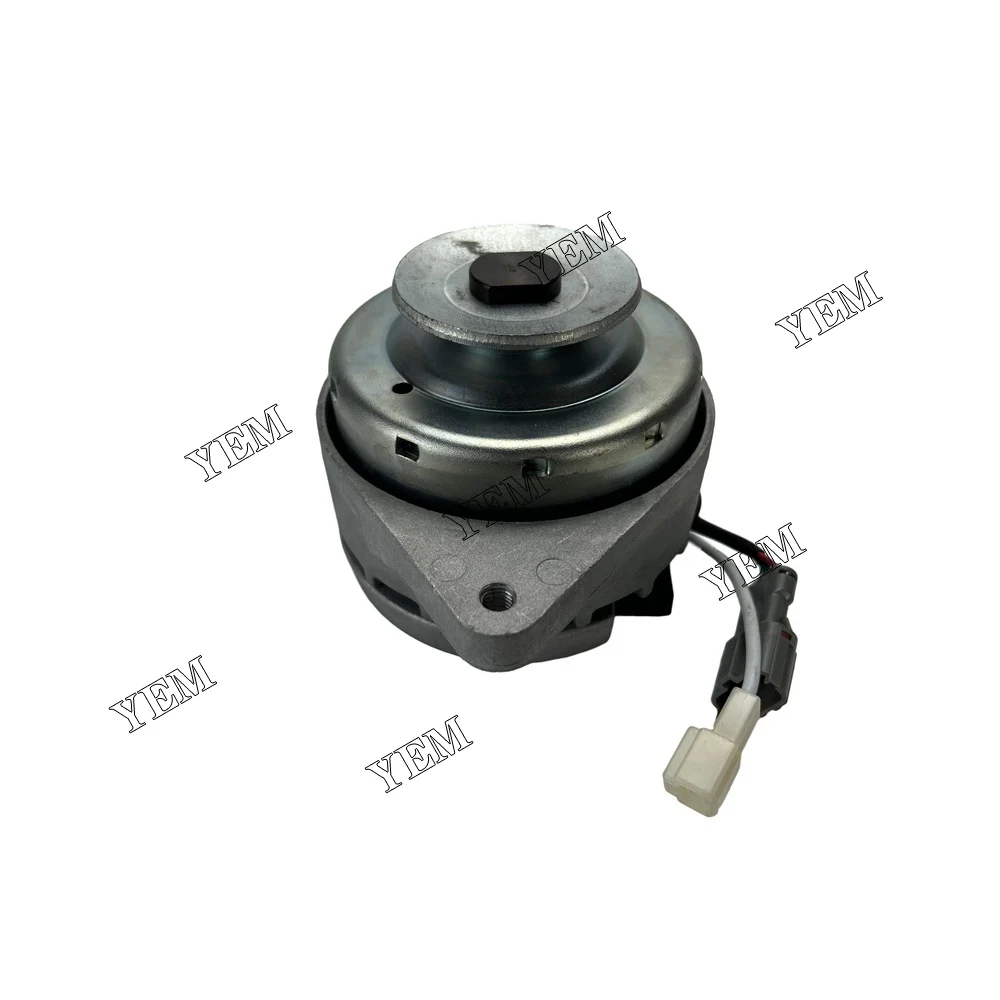 High Quality D1105 Alternator 17472-64014 Fit for Kubota D1105 Engine. 4