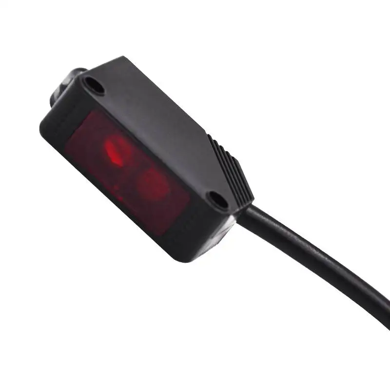 New Original CX-483 Panasonic CX series photoelectric sensor, used for object detection, position sensing and counting triggering in industrial automation machinery and conveyor lines.