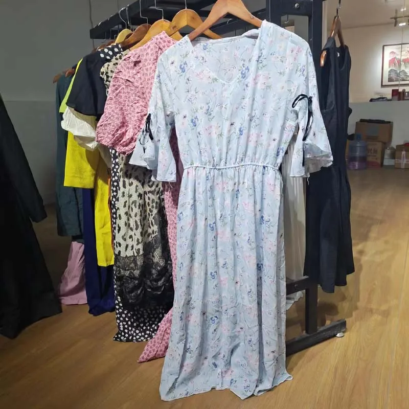 Fashion Second Hand Formal Dresses Full Dresses Wholesales High-quality  Used Woman Clothes in Bales Thrift Female Used Clothing