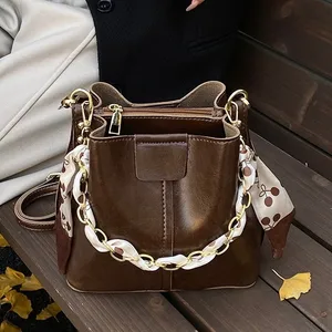 High Quality Women's Bucket Crossbody Bag 2026 New Fashionable Zipper Closure Polyester Lining Lightweight Hand-held