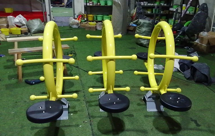 Garden Children's Balance Seesaw with Plastic Seats for Toddlers, Suitable for Amusement Parks, Communities, Squares and Schools