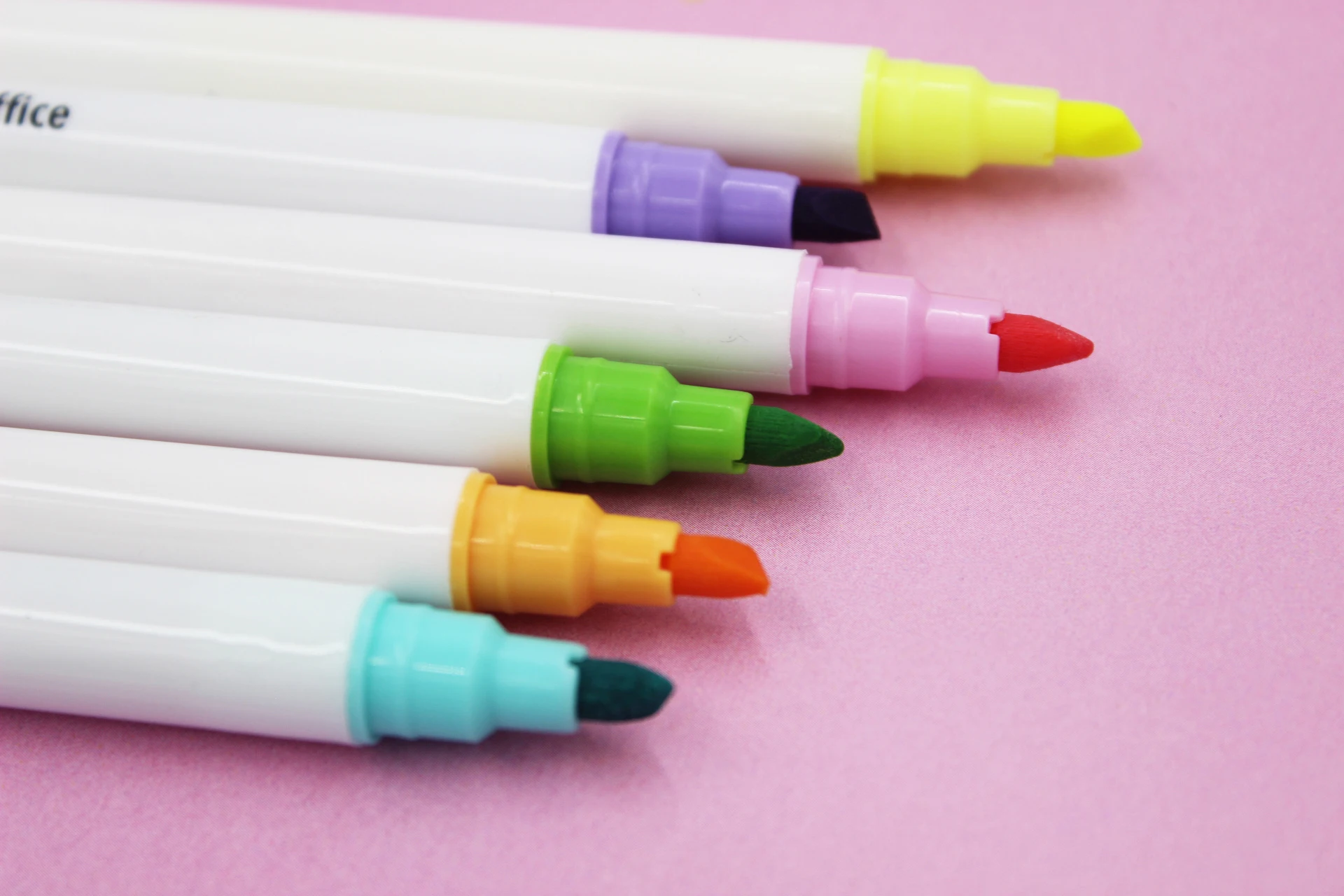 2022 стираемые хайлайтеры с двойной головкой текстовые гладким наконечником двухсторонние маркеры зубилом для ткани и текстиля