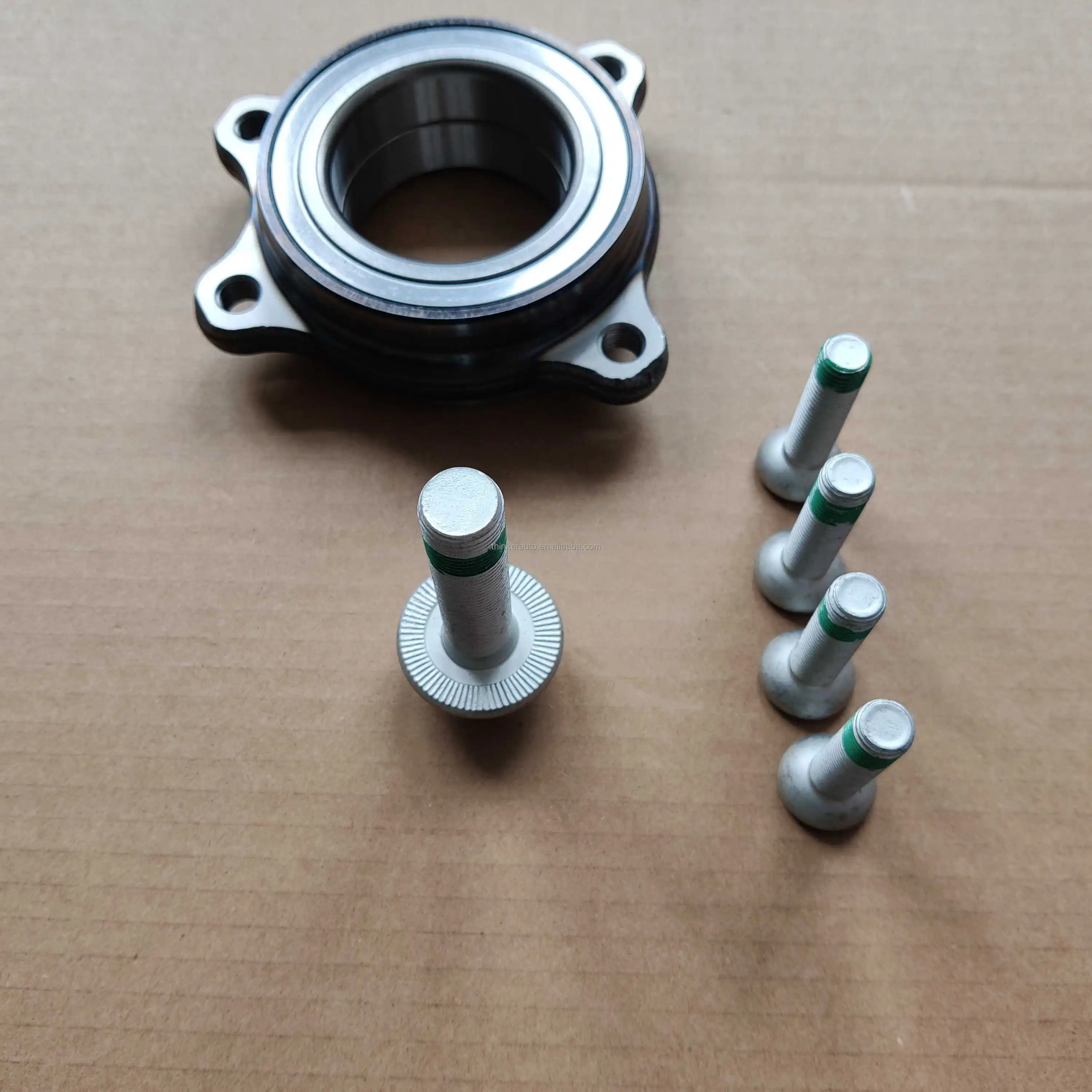 thumbnail image 2 of Used Audi / VW Front Left Wheel Bearing Housing – For A4, A6, Passat 3B/3BG V6 TDI – 8D0407257AE 2 of 6