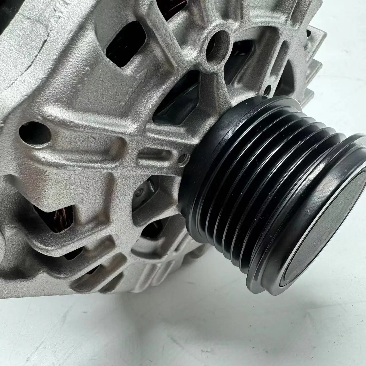 SAIC MAXUS V80 Original Alternator Assembly C00006481 | New Auto ...