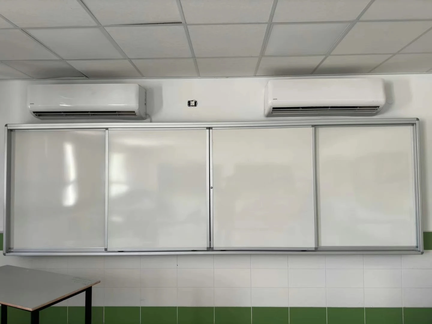 LONBEST 4300x1305 мм школьный толкающий раздвижной шкаф для доски Магнитный сухой стирающий раздвижной Белый каркас доски для класса