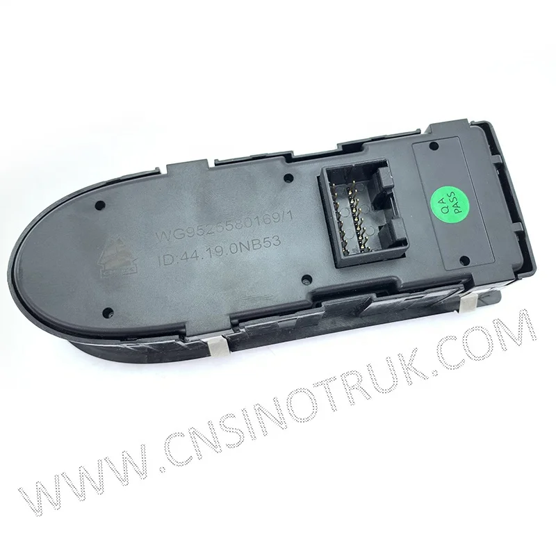 菓子器 Original SINOTRUK HOWO N7G Cab Spare Parts - Door Glass