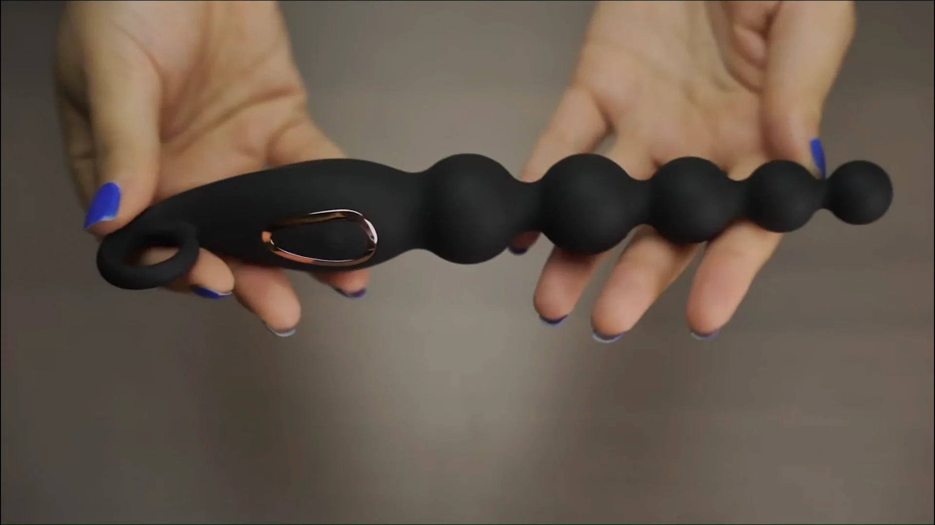 Graduated Design Silicone Vibrating Anal Beads Butt Plug With 7