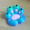 Avec des clous