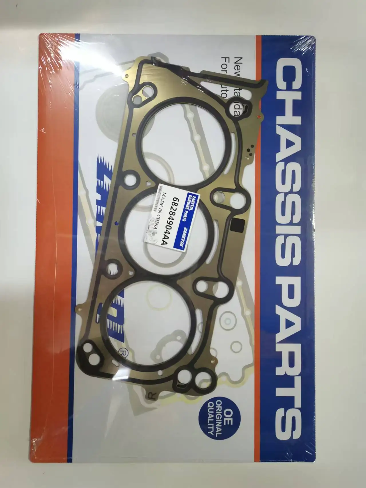 ラットル ZANETOL 68284904AA 68284904AB 4893468AD Right Engine Cylinder Head