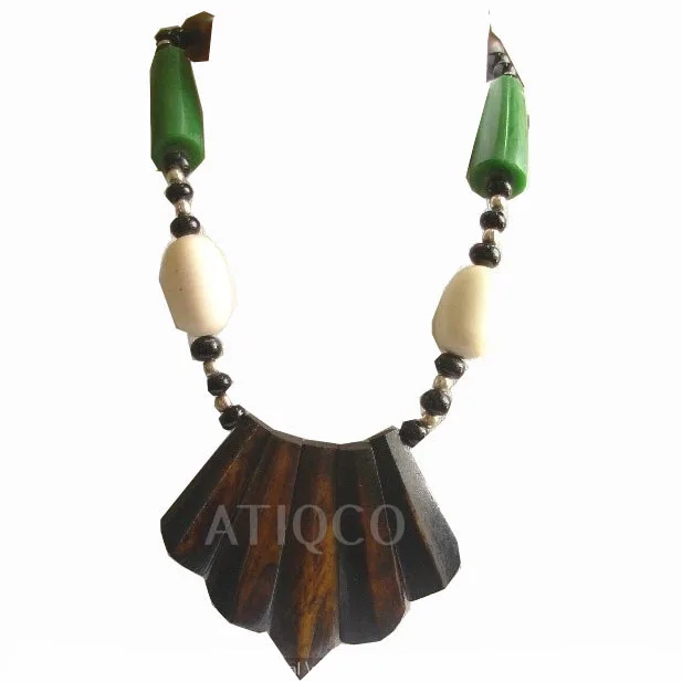 Best Selling Indian Resin Jewelry Necklace Modern Stylish Trendy Style with Smart Locket Beads Chain