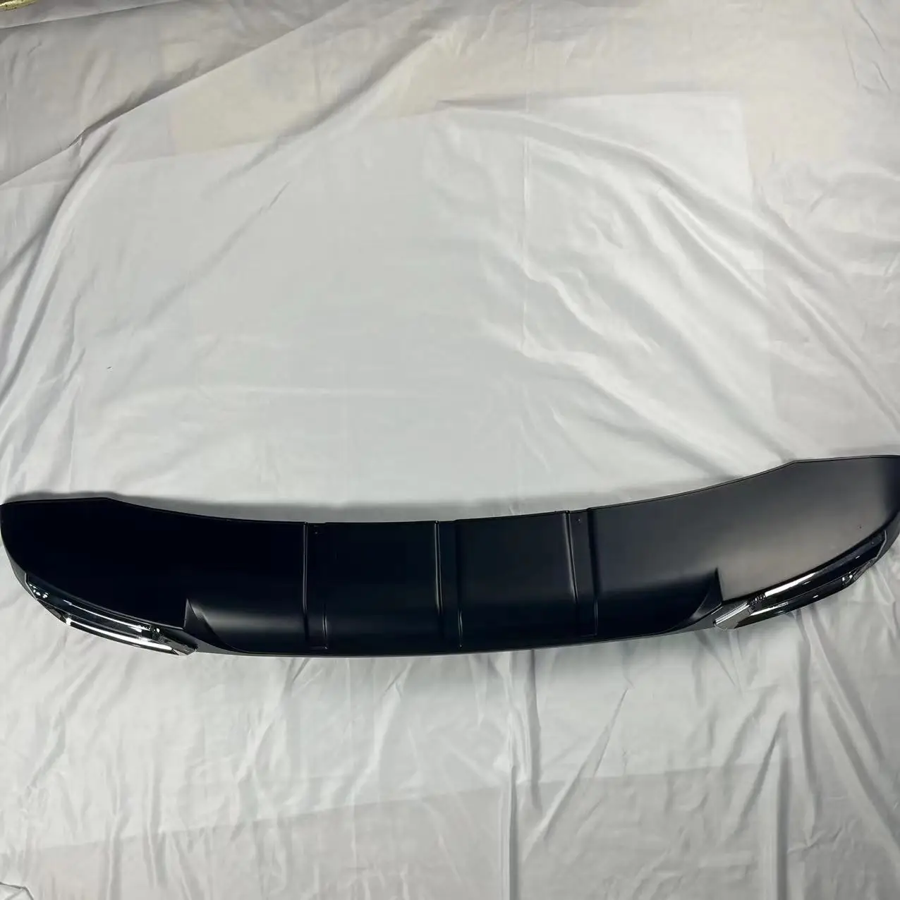 Modified Plastic Auto Back Splitter Exhaust Spoiler Lip for Skoda Rapid