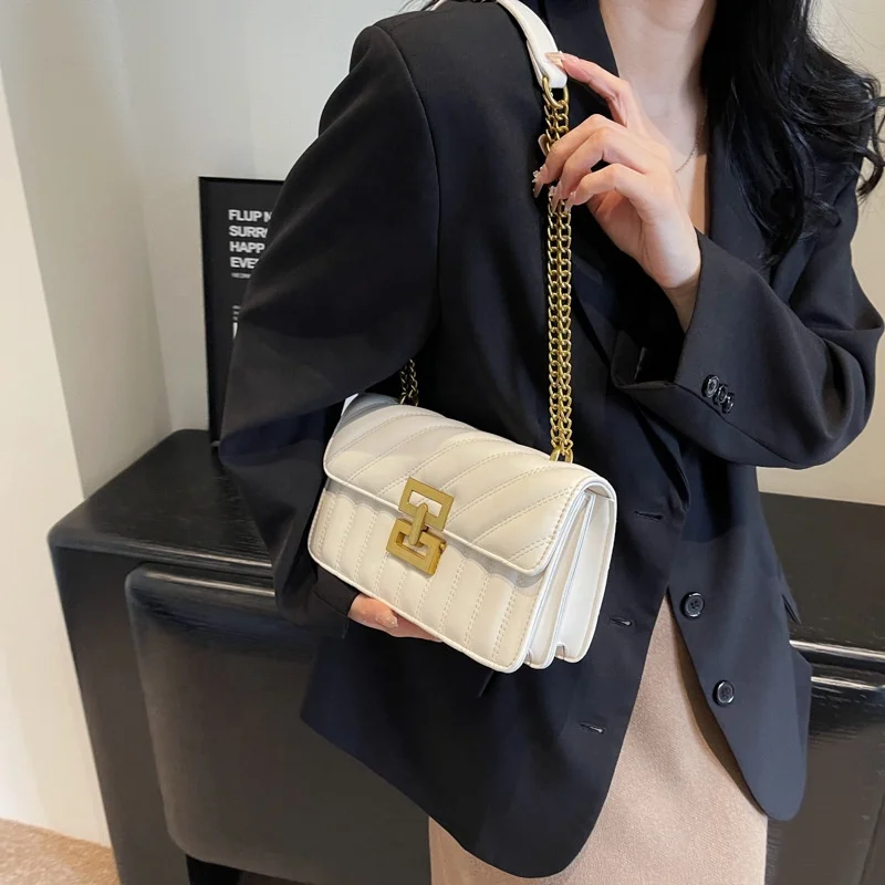 2026 Trendy Designer PU Leather Chain Purse