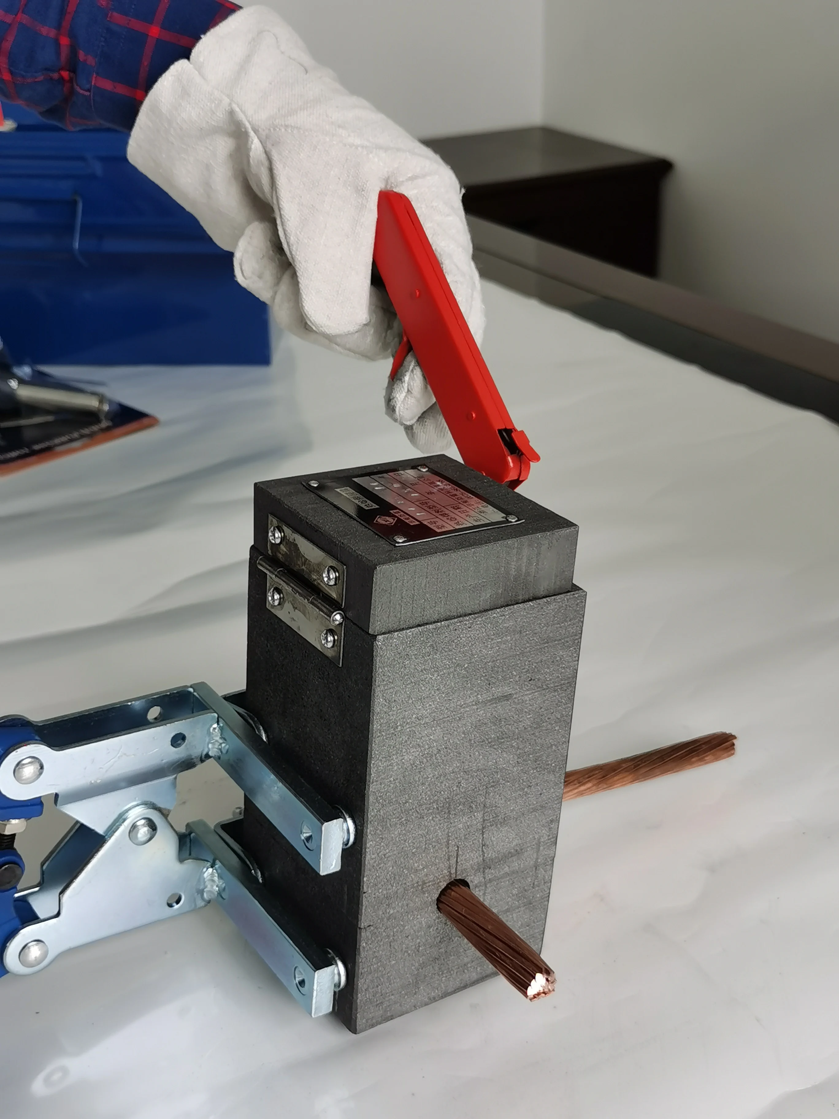 REFINE Light Gun Custom Lighter  Exothermic Flint Gun