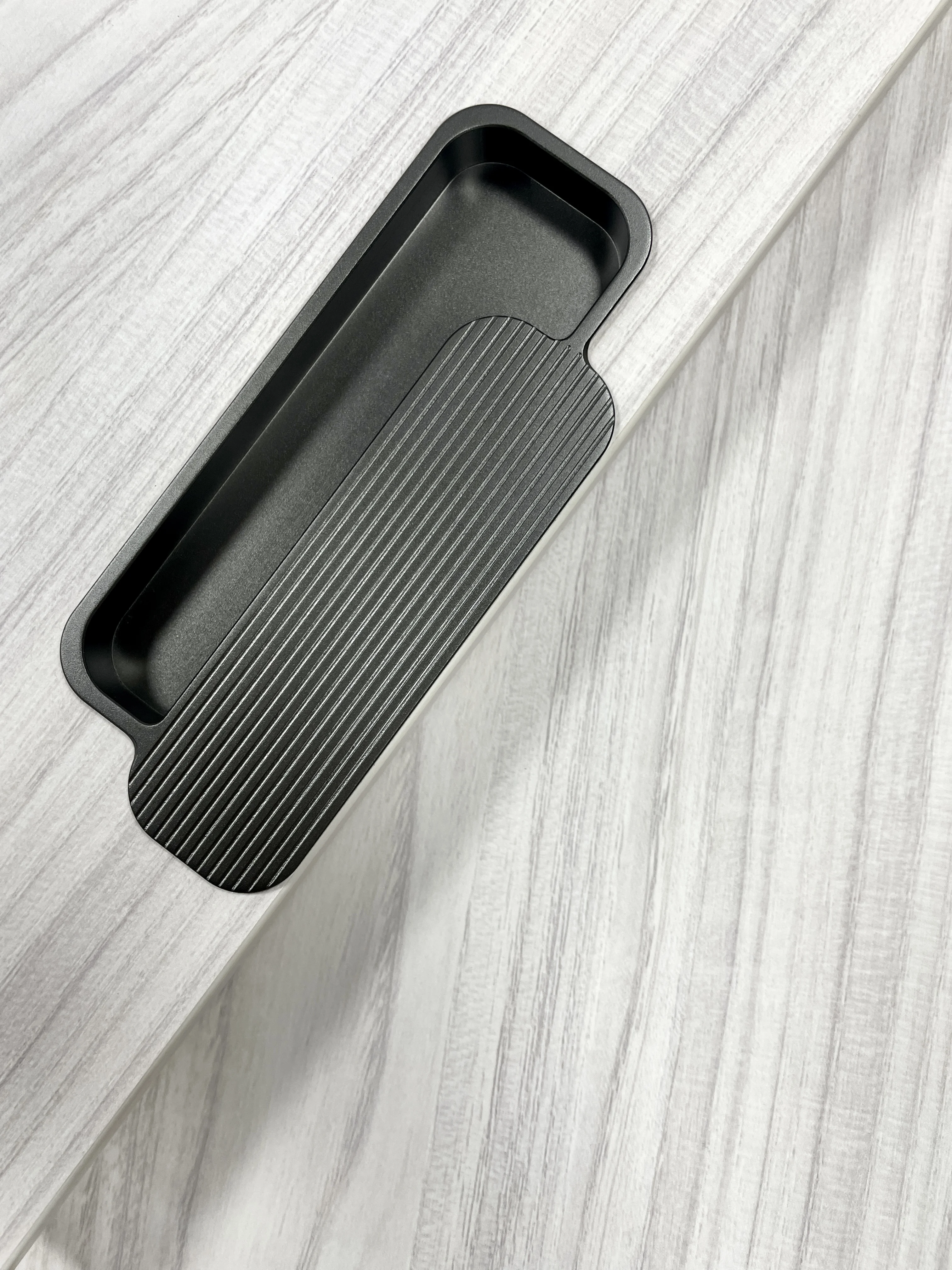 New Aluminum Classic Modern Bedroom Bathroom Drawer Cabinet Pull Handle Rectangular Door Knobs China Kitchen Cabinet Customized