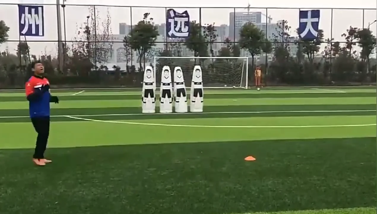 Soccer Inflatable Dummy Goalkeeper Defender Training Football Practice