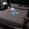 Cuadro de rombos curvos gris oscuro