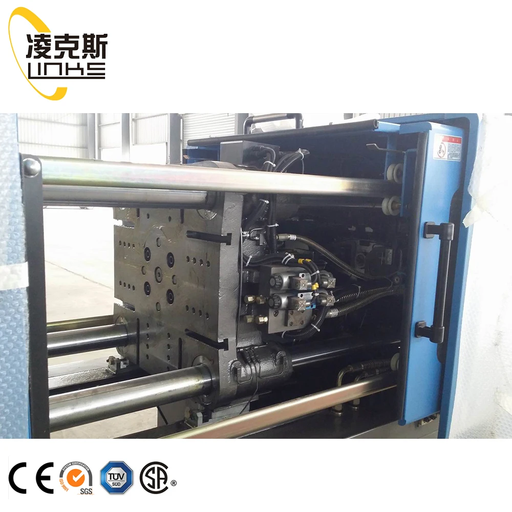 Automatic Injection Molding Machine With Robotic Arm for Mass Production of Plastic Products