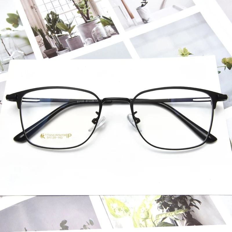 Exquisite Eyeglasses - Fashion Titanium Frames for Men & Women