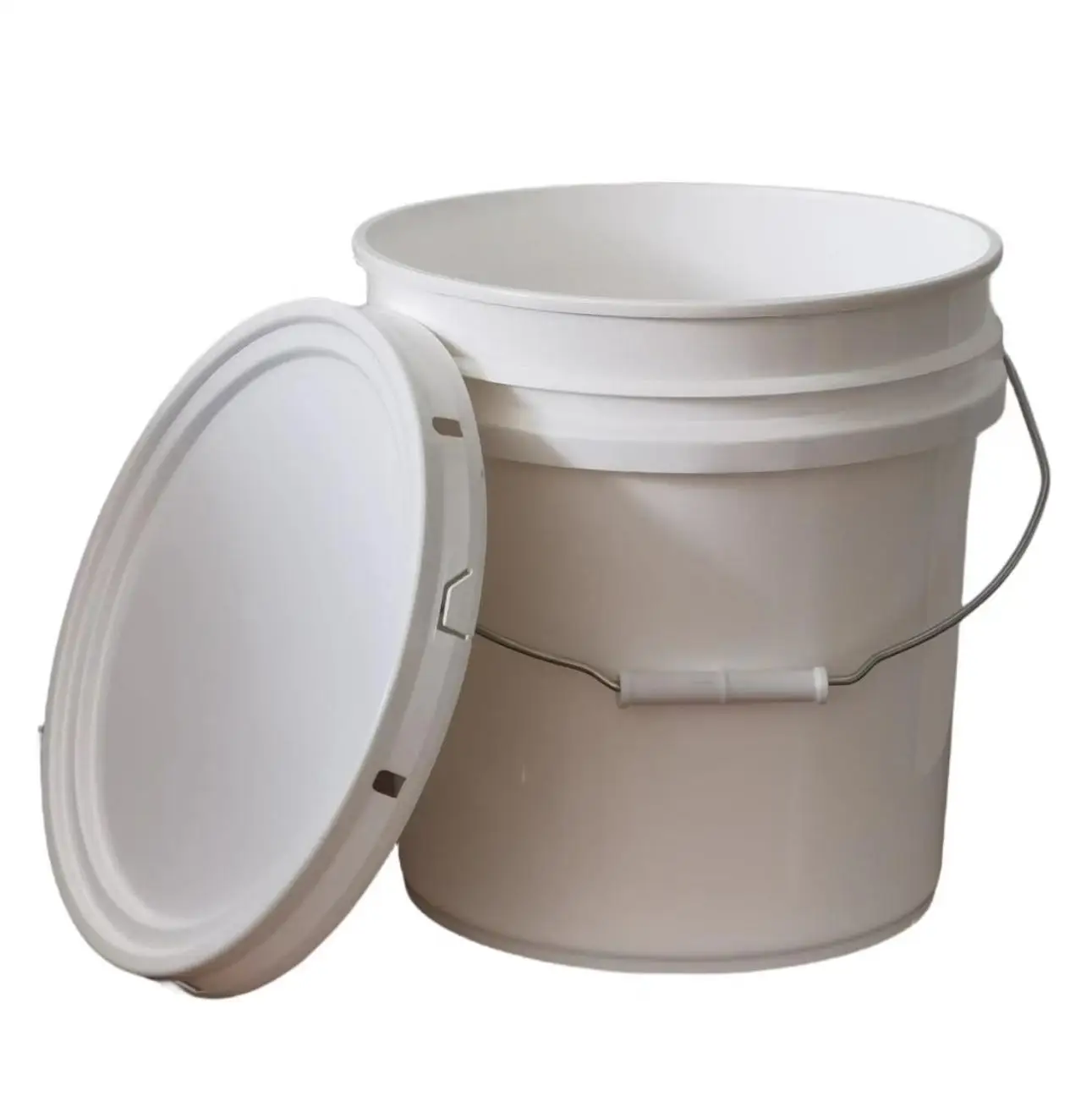 1 Gallon Ice Cream Buckets With Lids 135 oz White Round Plastic Bucket Food Storage Containers Cocktail Rum Buckets