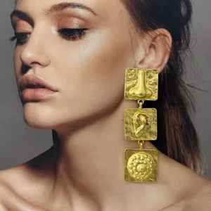 Fashion Jewelry Earrings Golden Plated Vintage Style Butterfly Shaped Alloy Earrings Nose-Ears Facial Eye Drop Jewelry for Women