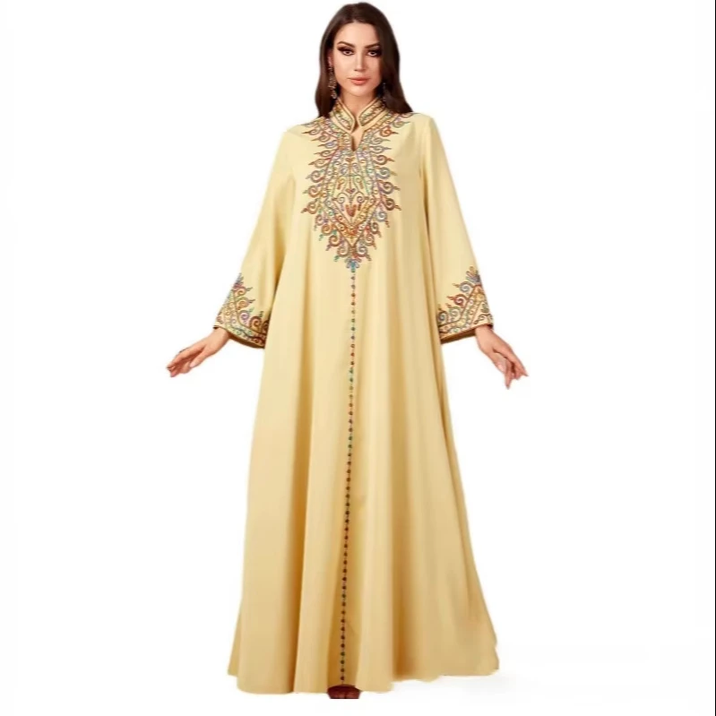 Delicate Embroidered V-Neck Dress Middle East Islamic Clothing Solid Pattern Crepe Fabric Dubai Turkish Loose Dress