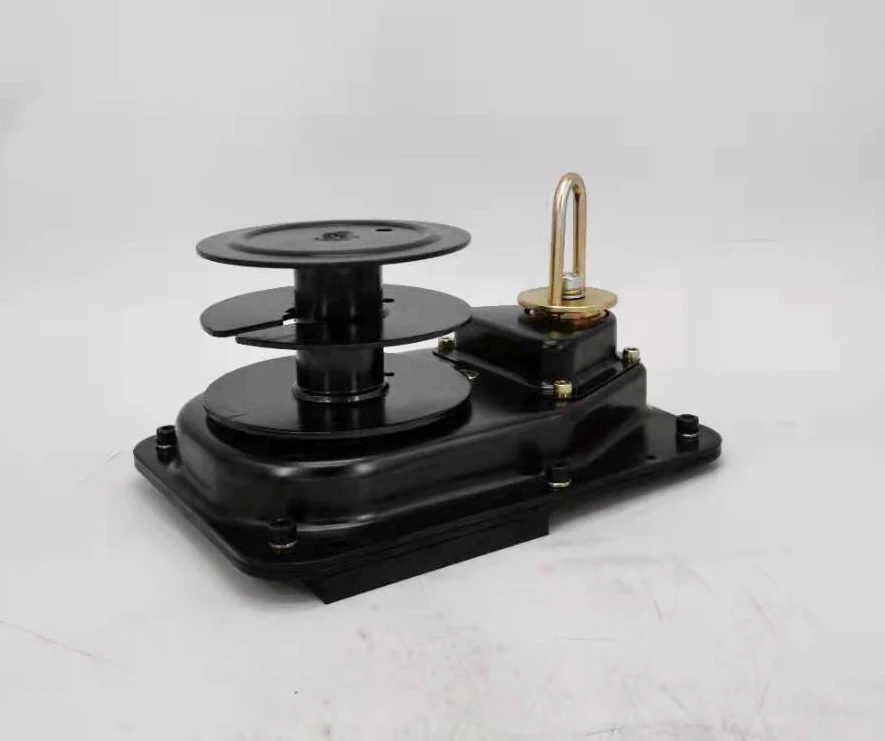 Made in China 5000lbs Loop Drive Ceiling Winch Split Reel for Poultry Farm Ceiling Mount Winch Manual Winch