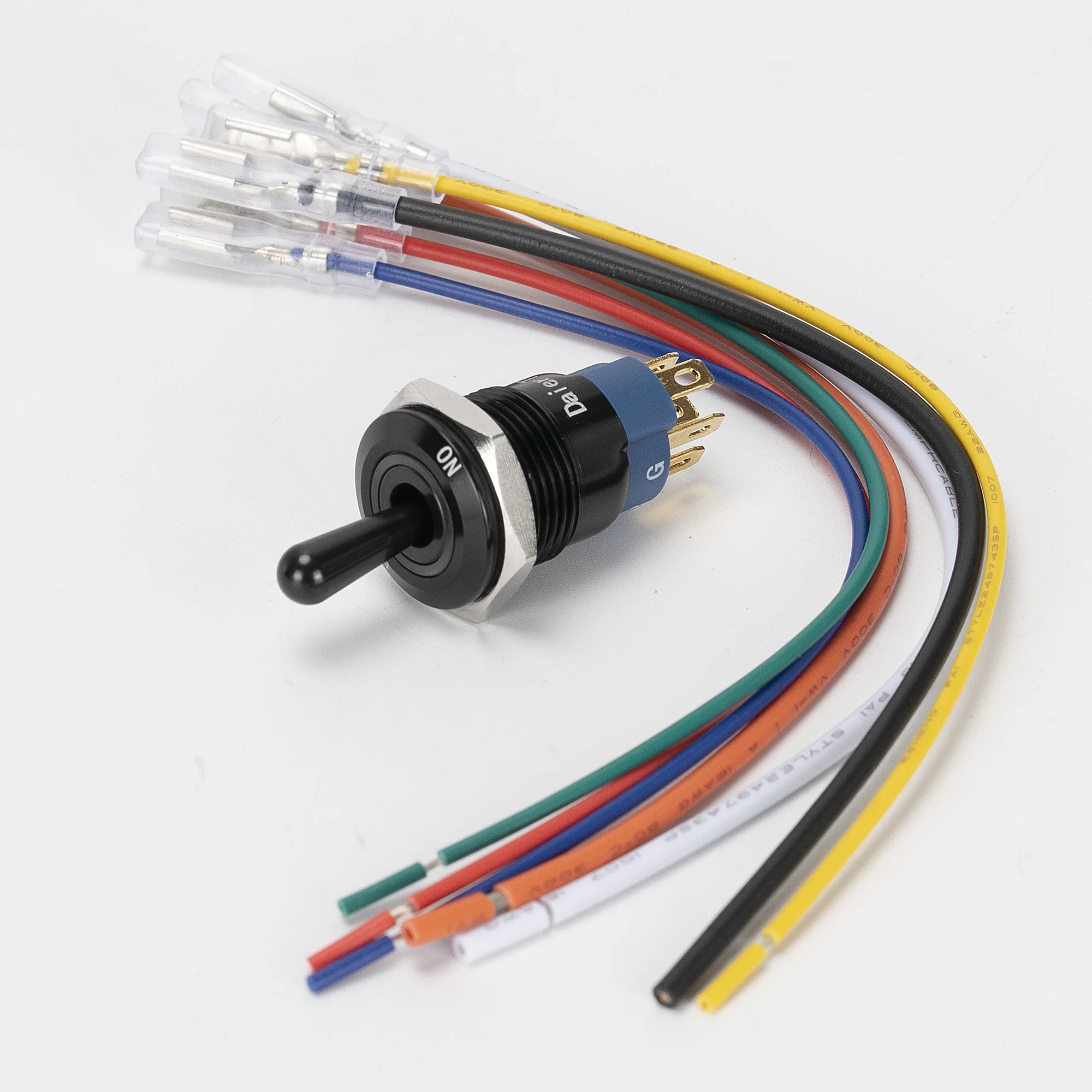 16MM 6 PIN Toggle Switch Retro Round IP67 Waterproof Toggle Switch 12V Black Spring Return on Off Toggle Switch for Car