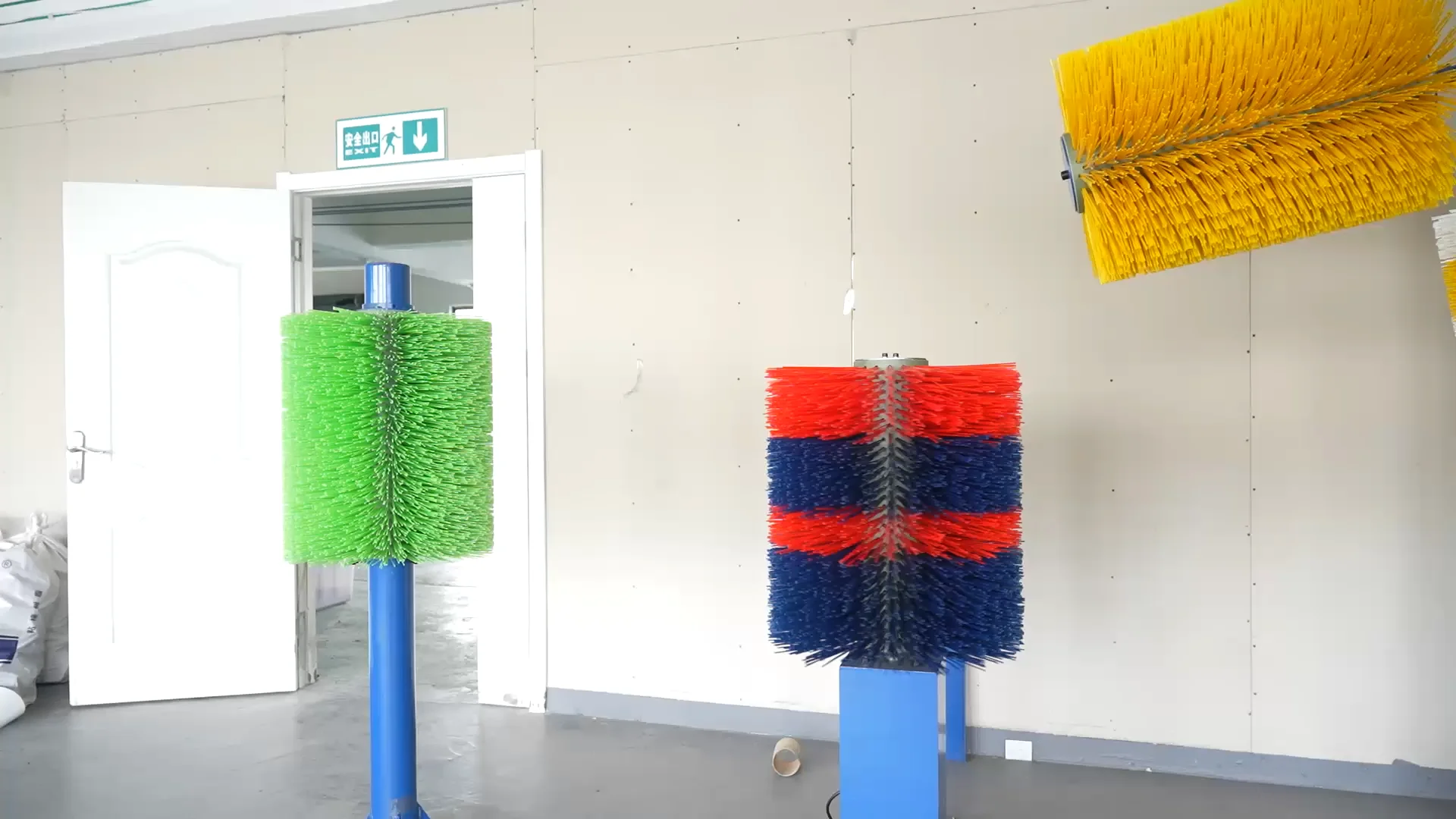 Farm Animal Husbandry Machine Stationary Cow Scratching Body Cleaning