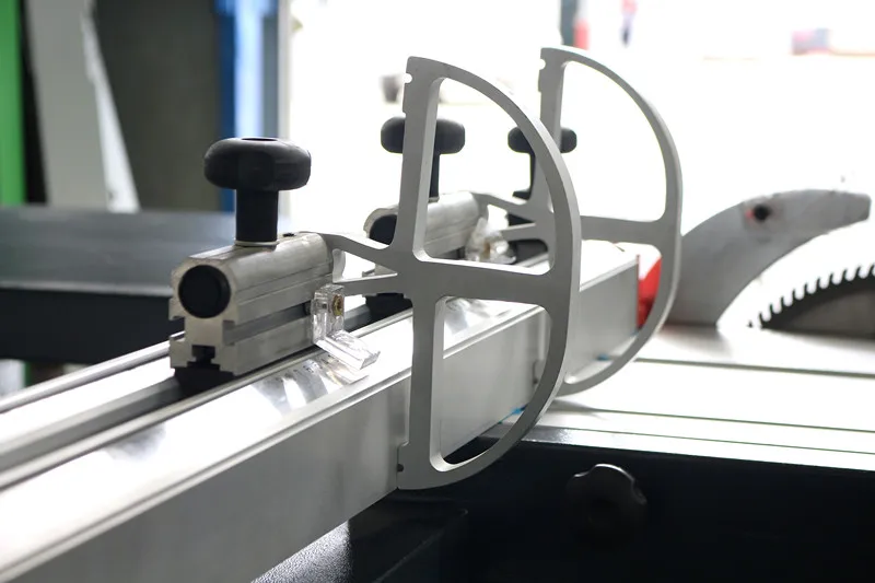 China High Precision 3000mm Structure Sliding Table Table Panel Saw Machine