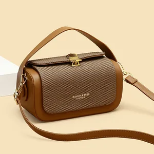 2026 New Texture Light Luxury Women's Handheld Box Bag Fashionable And Versatile Single Shoulder Crossbody Bag