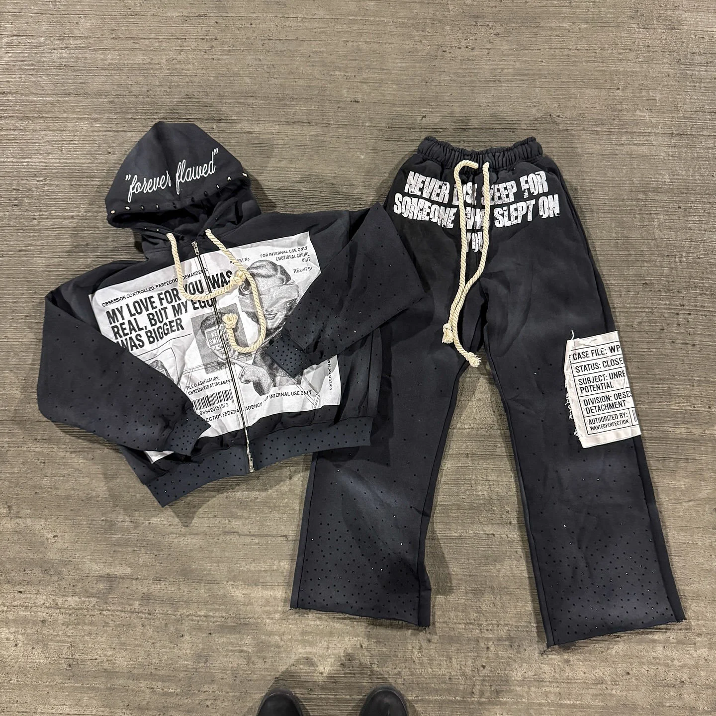 US Free Tax Men's Custom Rhinestone Applique Embroidered Sun Faded Wide Leg Screen Printed Sweatpants Zip up Hoodie Sets gallery 7