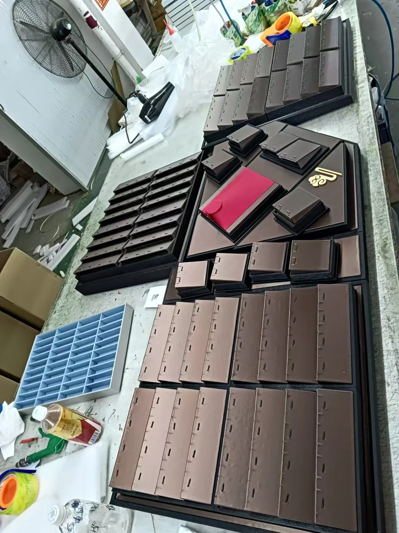 Aluminum Sport Graded Card Display with Acrylic Top Trade Show Table Display  case for Jewelry Aluminum Collection showcase| Alibaba.com